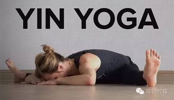 在家怎么借用墙壁做瑜伽,墙壁瑜伽初学者教程