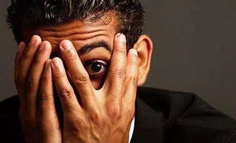 酒店里的浴室都是玻璃透明门吗,酒店的厕所门为什么要透明