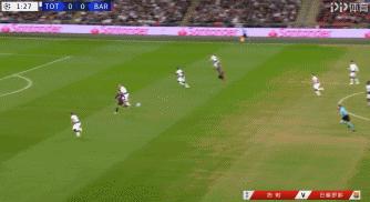 梅西以14球反超巴蒂斯图塔,巴萨4-1阿拉维斯苏亚雷斯