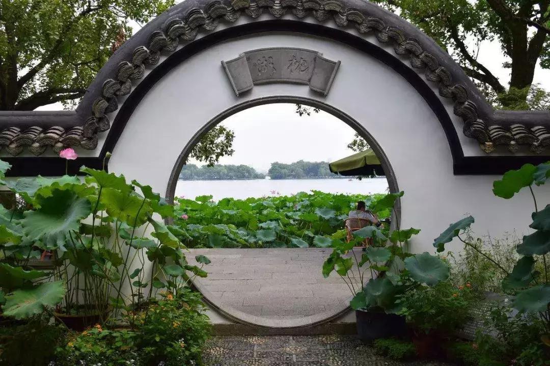 大家闺秀小家碧玉名字,大家闺秀小家碧玉女强人