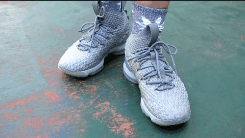 球鞋测评lebron15,nikelebron15气垫更换