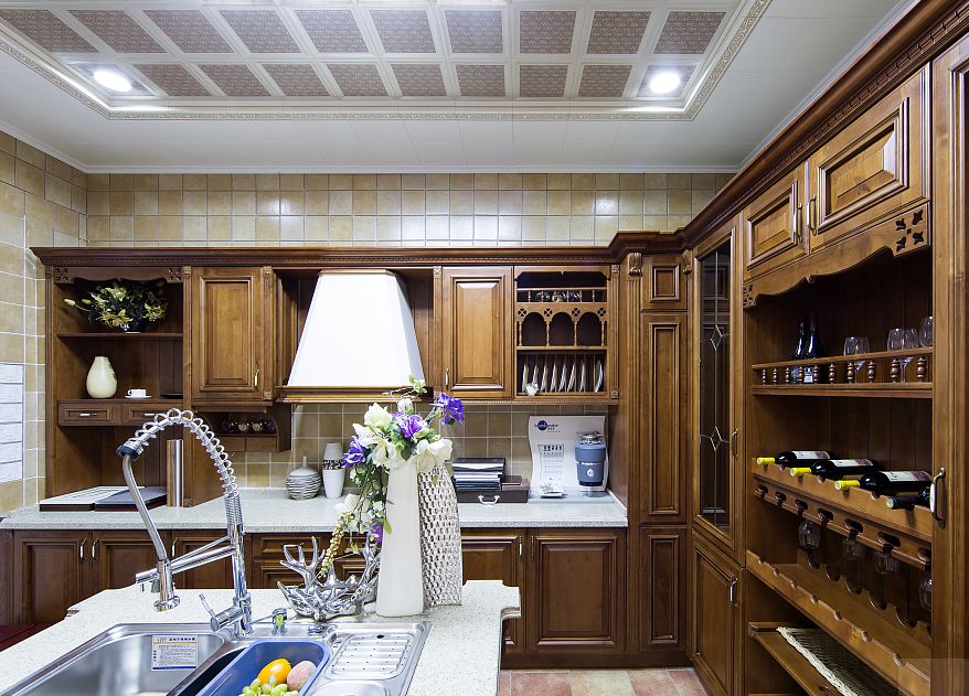 集成吊顶和普通吊顶哪个更好,为什么大家都不愿意装集成板