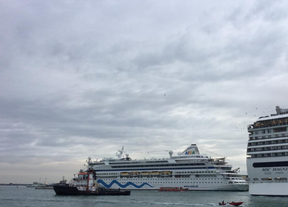 中国城市游玩,意大利威尼斯适合旅游的条件