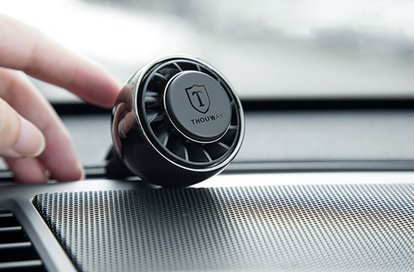 没有男人能拒绝!“飞机引擎”装车里,妹子和我回家睡!