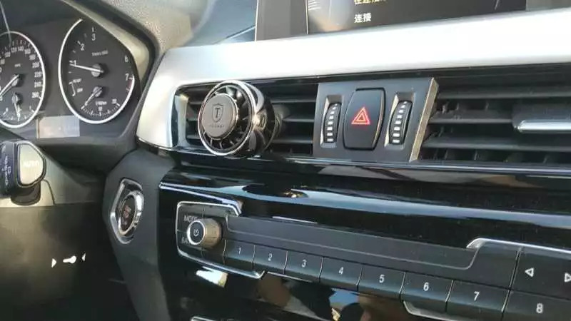 没有男人能拒绝!“飞机引擎”装车里,妹子和我回家睡!