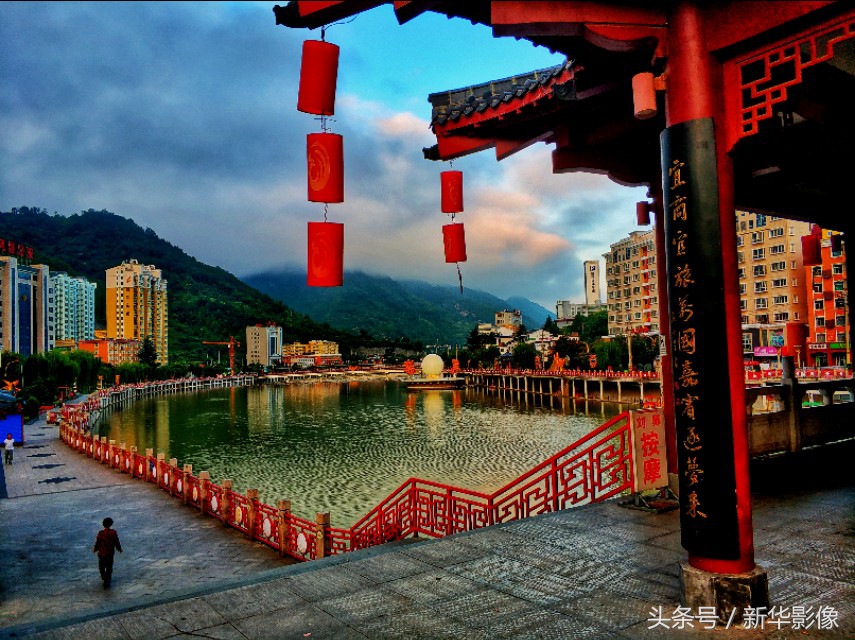 陕西凤县音乐喷泉灯光秀,凤县凤凰喷泉今晚开放不