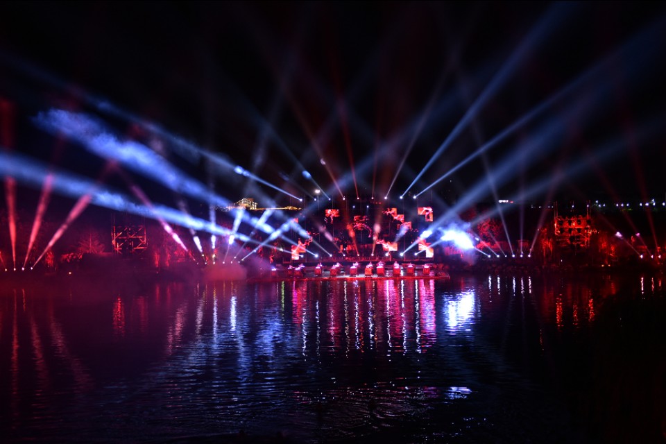 国庆节水下演出,2020红河水乡国庆水舞秀