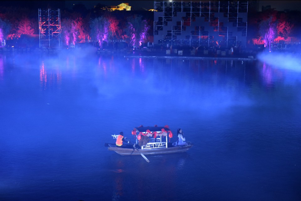 国庆节水下演出,2020红河水乡国庆水舞秀