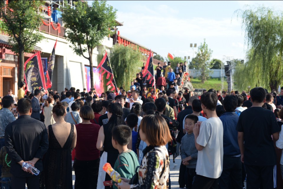 国庆节水下演出,2020红河水乡国庆水舞秀