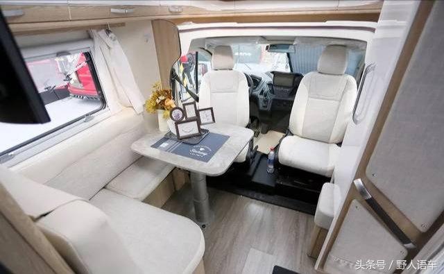 能过2.5米限高的四驱皮卡房车,能过限高的b型升顶房车