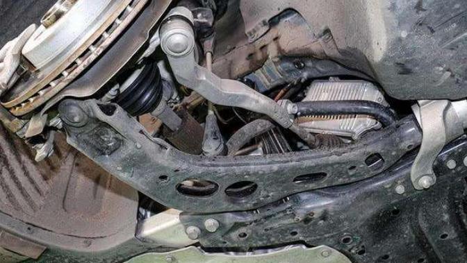 领克01碰撞宝马,领克01vs宝马3系