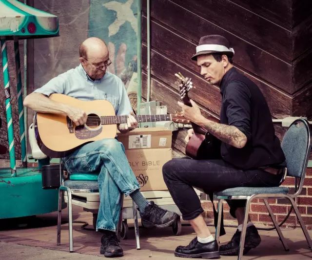 信息爆炸时代如何学吉他?