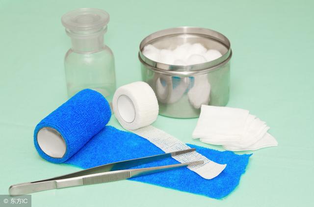 被狗抓伤了应该怎么办？谨记这3点，或能救人一命