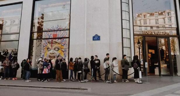 喜茶成为网红第一茶的案例,鲍师傅喜茶视频教程