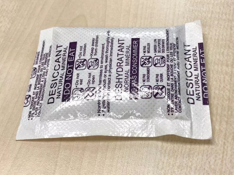 小孩眼珠被戳了有血要紧吗,孩子眼球融化会流出白色的东西吗