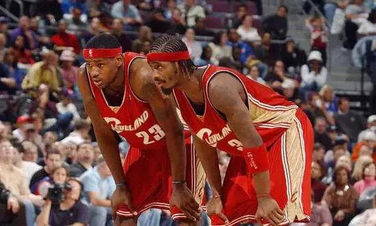 nba最敬业的球员撞出脑震荡,nba球员智商短路时刻