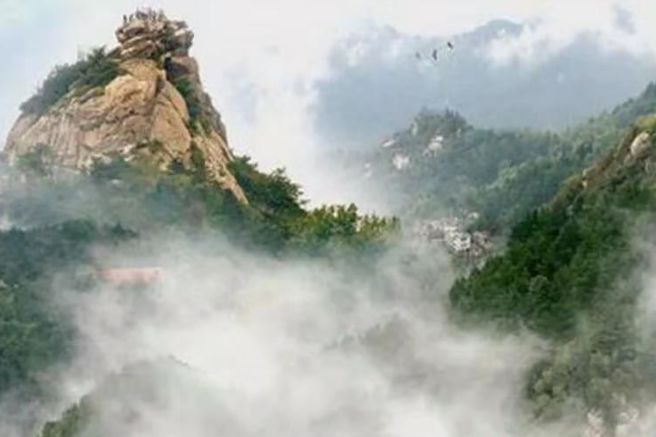 原创诗词—九霄能把天门扣，万里长观旭日红