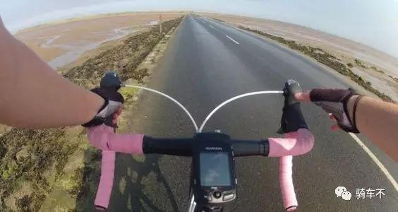 骑行自行车必备物品,长途自驾必备生活物品不怕丢