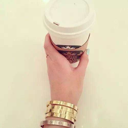 5000金手镯卡地亚,卡地亚五万手镯掉色