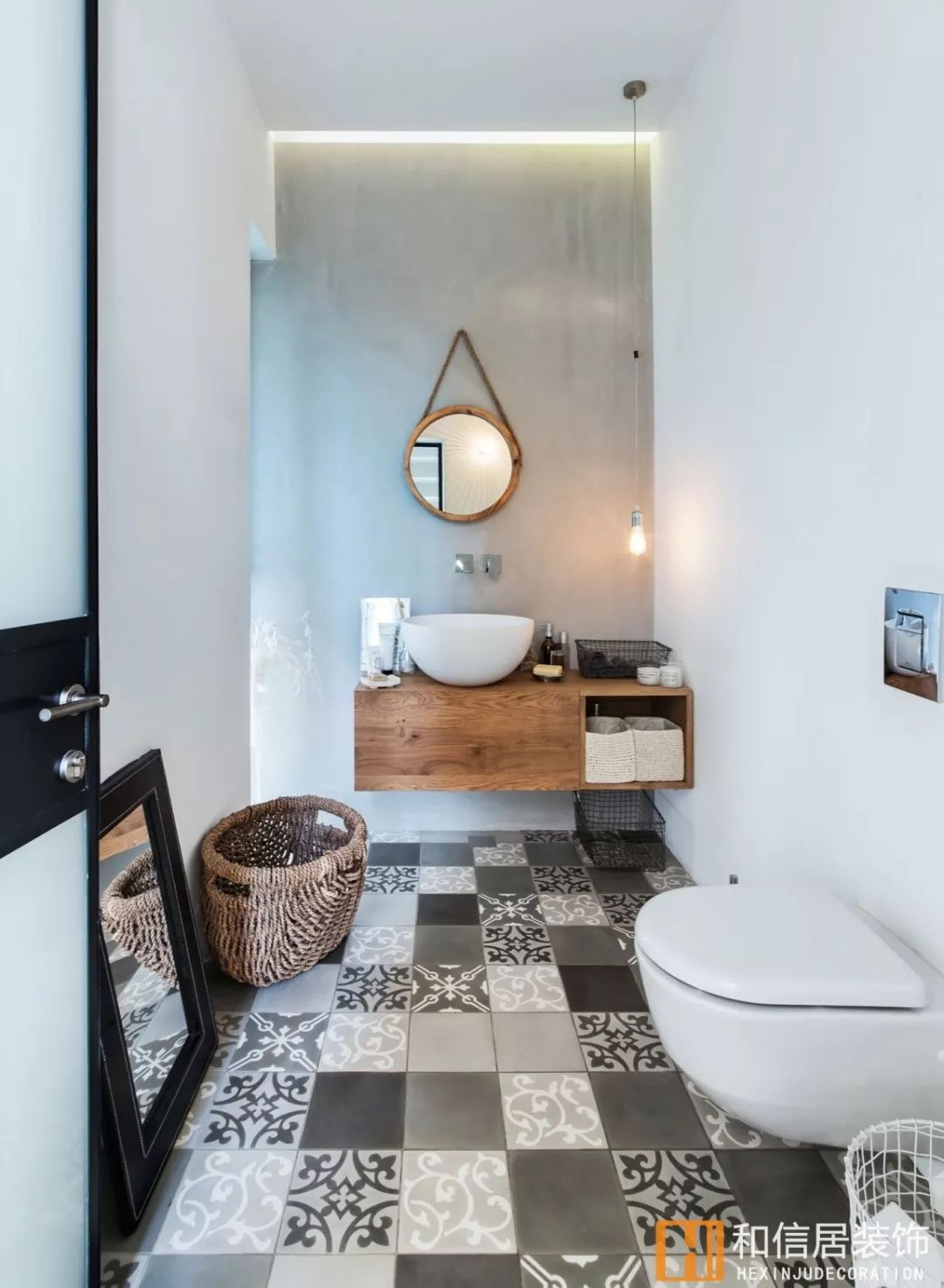 我是瓷砖，我现在有点方……