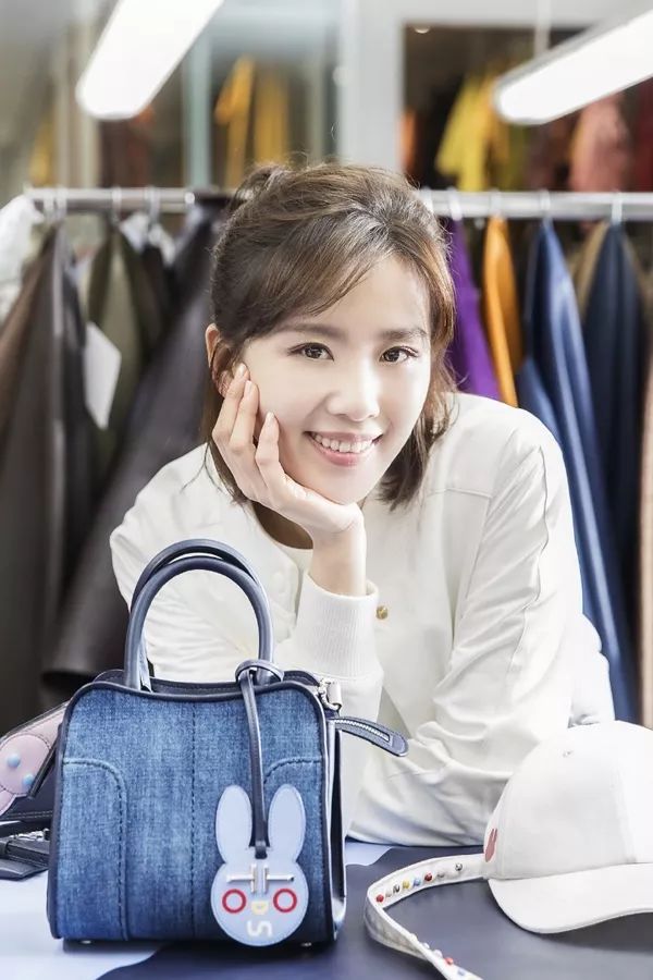 刘诗诗波浪卷发型怎么烫,刘诗诗最新发型羊毛卷