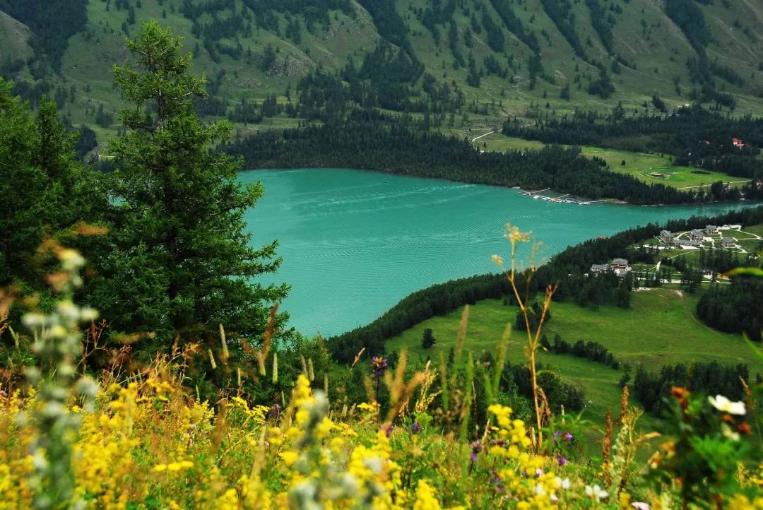 杭州西湖人少景美的地方,济南人少景美的地方