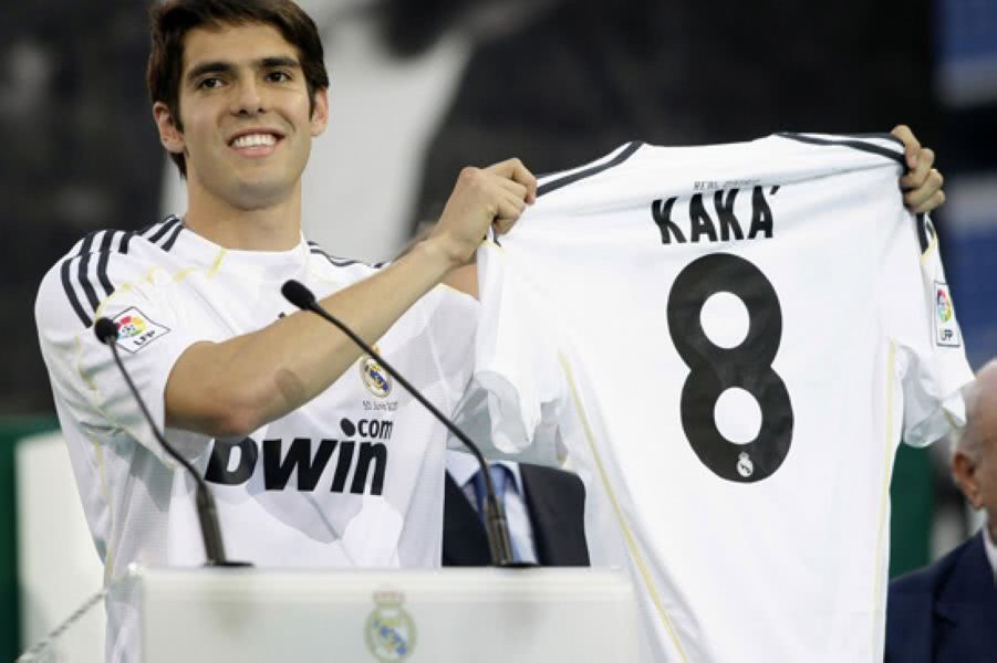 世界足坛历史第一后腰,世界足坛历史十大边锋