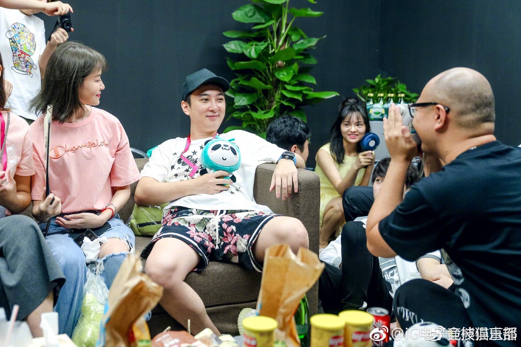 王思聪欠债秦奋会帮他吗,王思聪欠债20亿最后还了吗