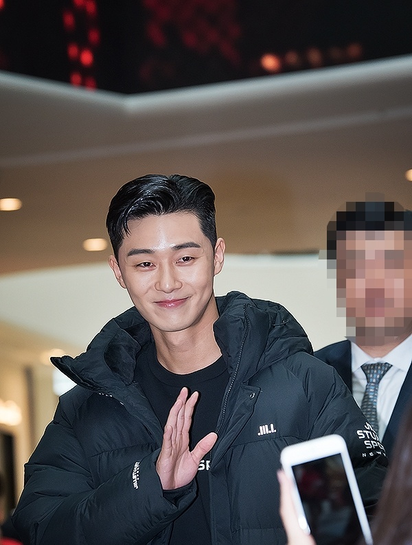 朴敏英朴叙俊有一起参加综艺吗,朴叙俊羽绒服穿搭