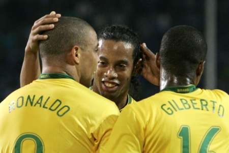 世界公认四大球王上篇,世界四大公认足球球王是谁