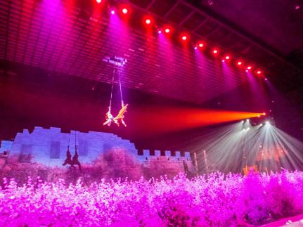 济南欧乐堡和方特东方神画哪个好,济南方特东方神画离高铁站多远