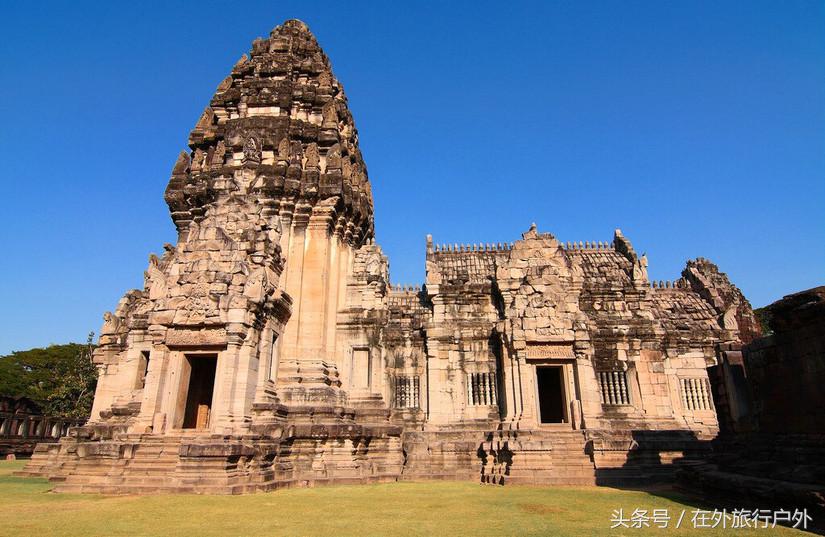 不去普罗旺斯和柬埔寨，千元飞到泰国看最美向日葵田和高棉遗址