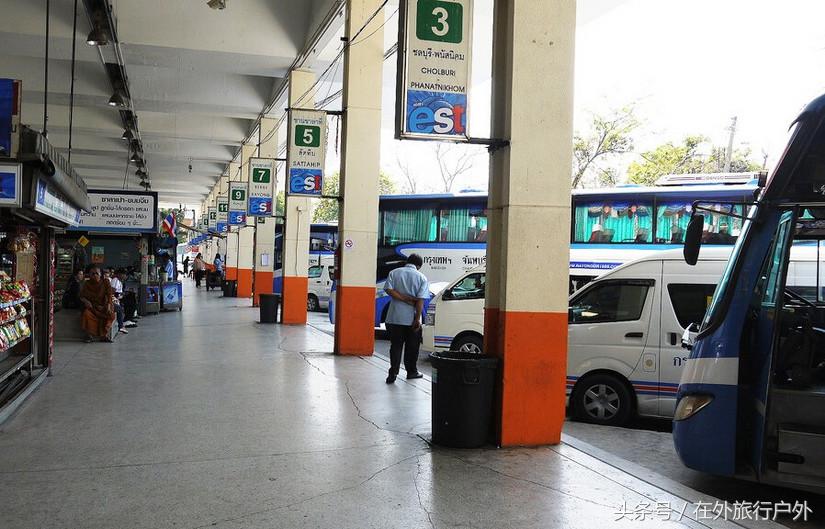 不去普罗旺斯和柬埔寨，千元飞到泰国看最美向日葵田和高棉遗址