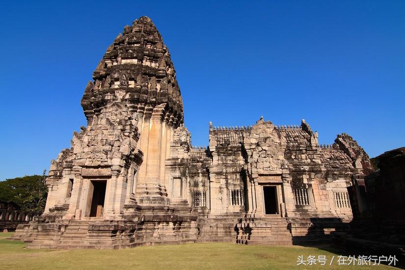 不去普罗旺斯和柬埔寨，千元飞到泰国看最美向日葵田和高棉遗址