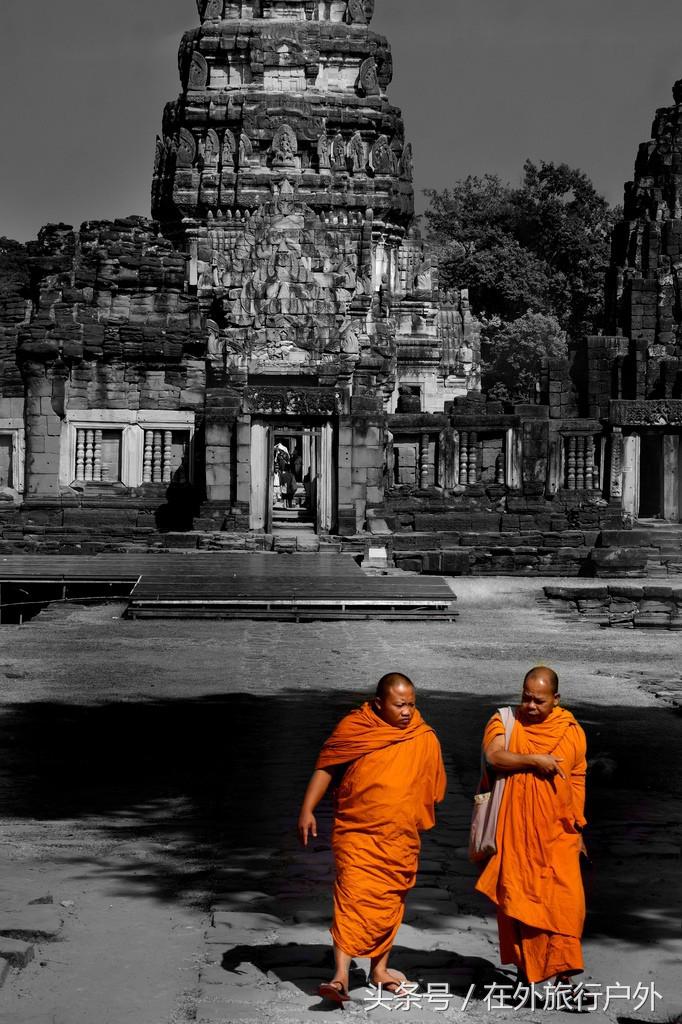 不去普罗旺斯和柬埔寨，千元飞到泰国看最美向日葵田和高棉遗址