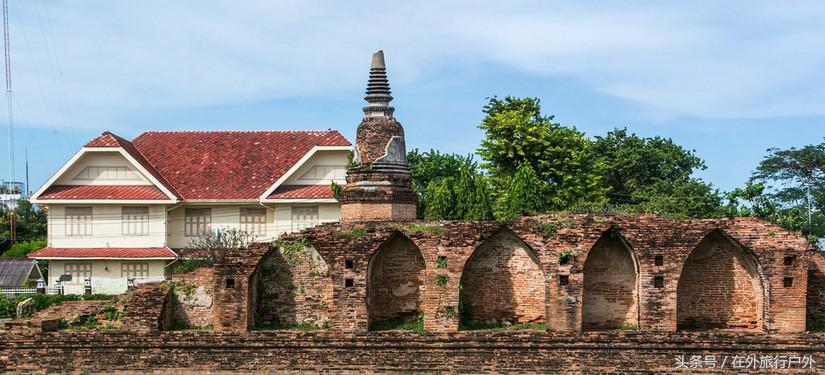 不去普罗旺斯和柬埔寨，千元飞到泰国看最美向日葵田和高棉遗址
