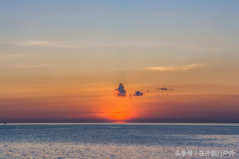 不去普罗旺斯和柬埔寨，千元飞到泰国看最美向日葵田和高棉遗址