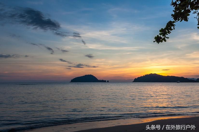 不去普罗旺斯和柬埔寨，千元飞到泰国看最美向日葵田和高棉遗址