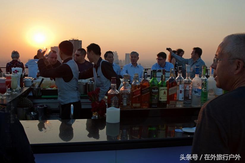 不去普罗旺斯和柬埔寨，千元飞到泰国看最美向日葵田和高棉遗址