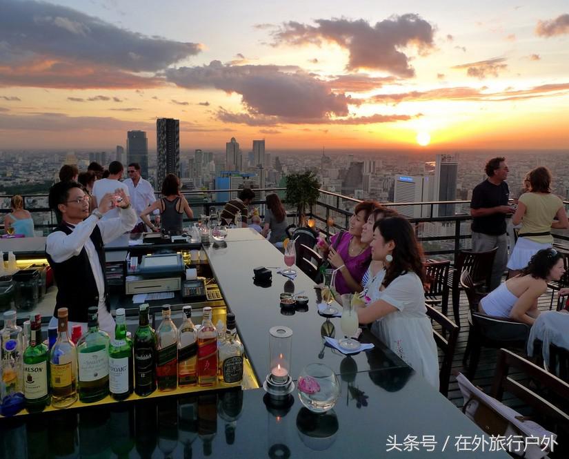 不去普罗旺斯和柬埔寨，千元飞到泰国看最美向日葵田和高棉遗址