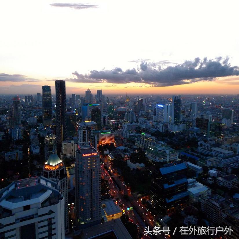 不去普罗旺斯和柬埔寨，千元飞到泰国看最美向日葵田和高棉遗址