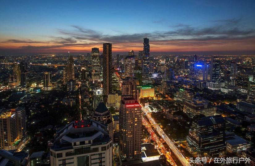 不去普罗旺斯和柬埔寨，千元飞到泰国看最美向日葵田和高棉遗址