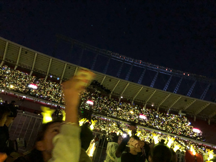 鹿晗17年跨年演唱会,鹿晗17年晚会