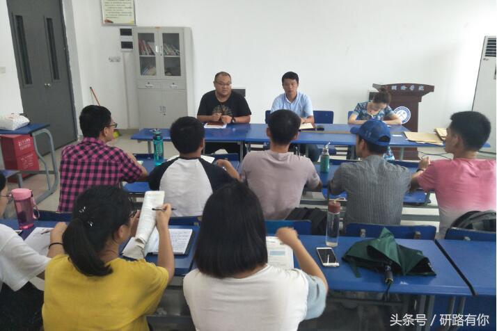 这十大冷门专业能月薪过万,5个冷门但是好就业的大学