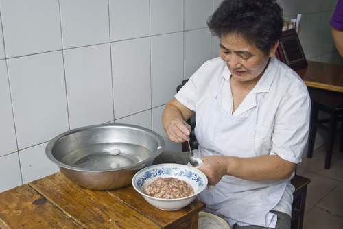 这碗海鲜面70岁了,上过央视列入老字号,如今却没人愿意接手