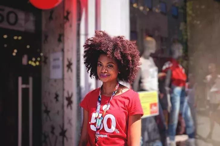 怎么拍又丑又好看的照片,长得丑拍照技巧跟修图