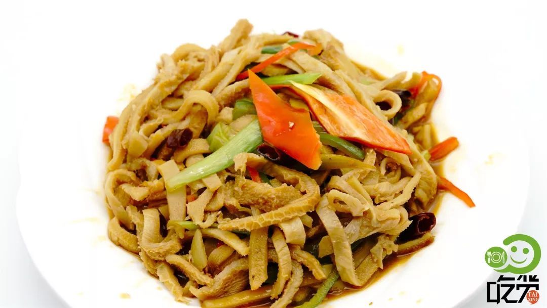 烧烤来了！地道*疆新**味藏在这里！全羊席、川菜包圆！