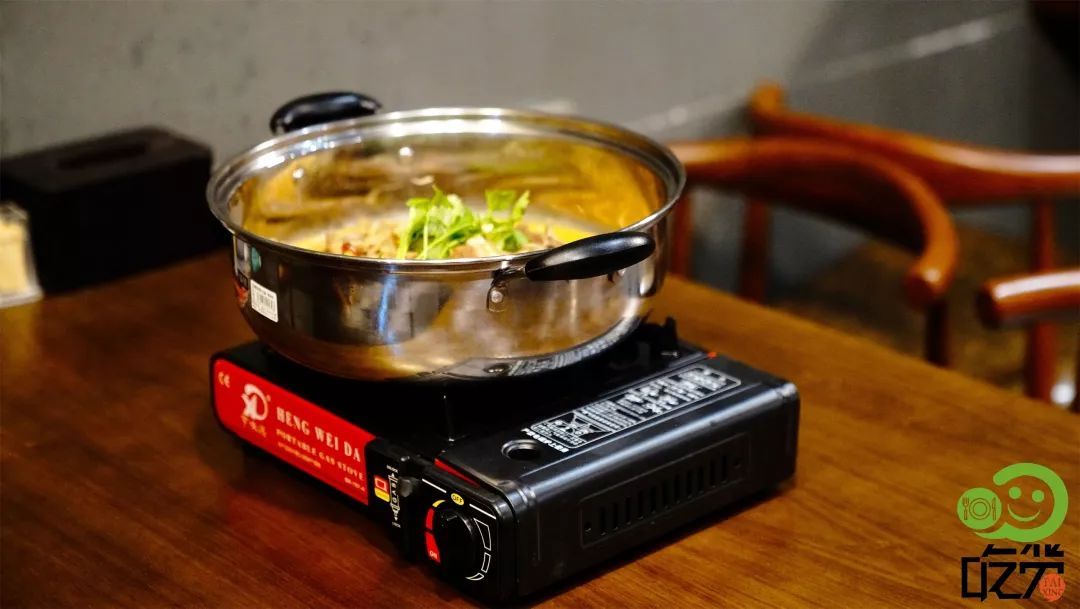 烧烤来了！地道*疆新**味藏在这里！全羊席、川菜包圆！