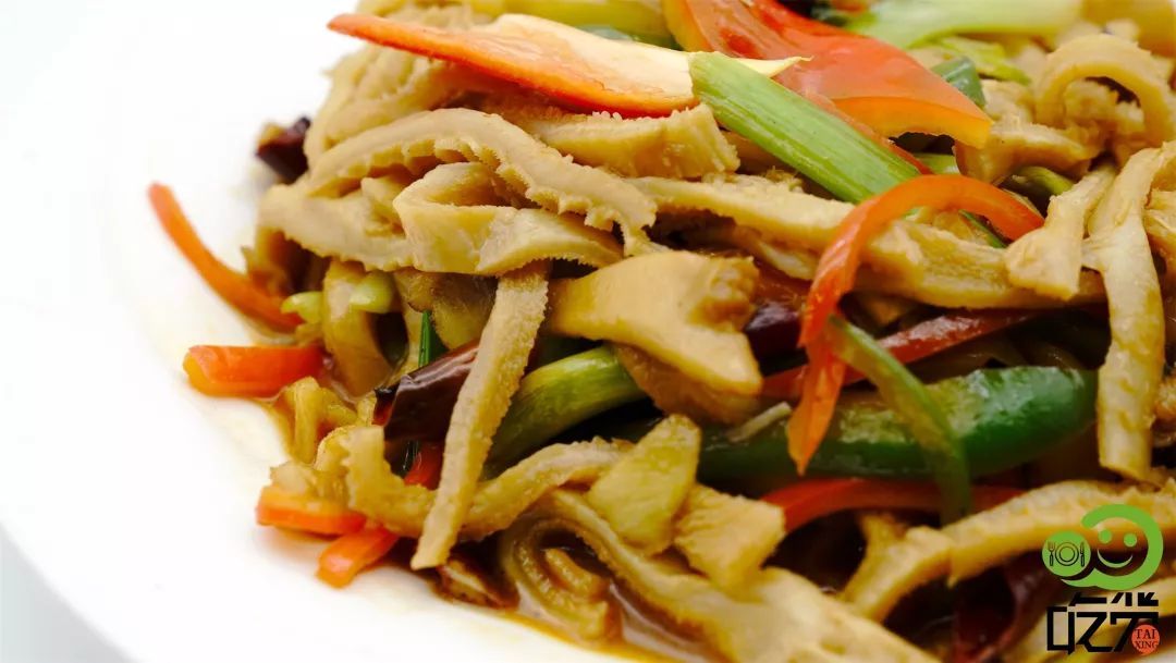 烧烤来了！地道*疆新**味藏在这里！全羊席、川菜包圆！