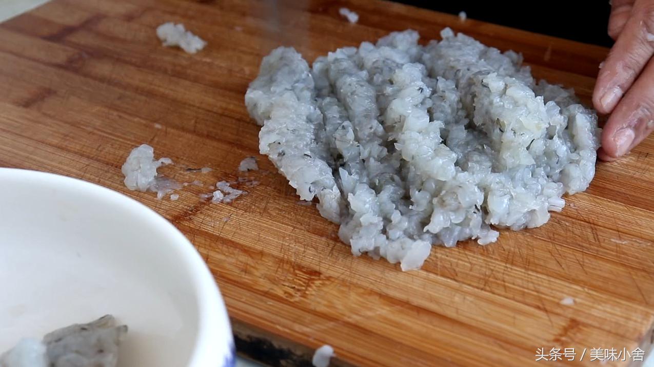 怎样做出软烂的虾滑,原来在家做虾滑这么简单口感脆爽